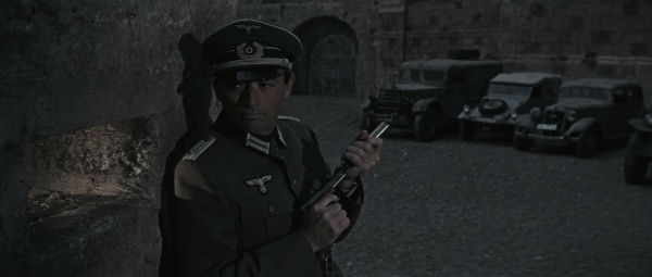 Guns of Navarone, The - Internet Movie Firearms Database - Guns in Movies,  TV and Video Games