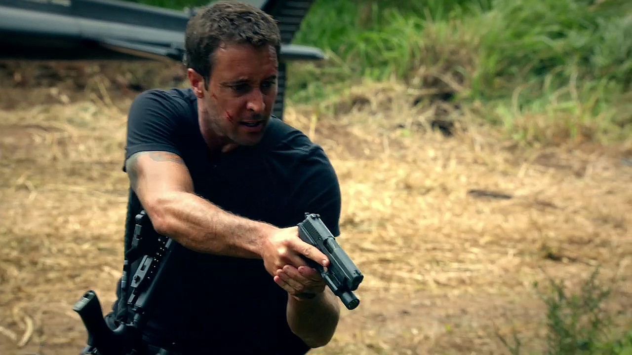 File:HF0 McGarrett's pistol.jpg - Internet Movie Firearms Database ...