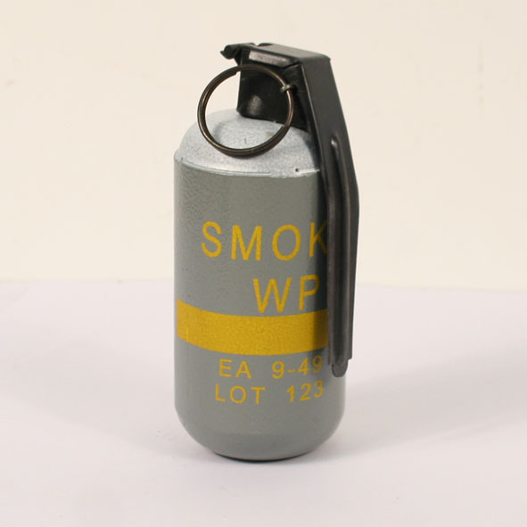 File:M15-W-P-smoke-grenade-300315-1.JPG