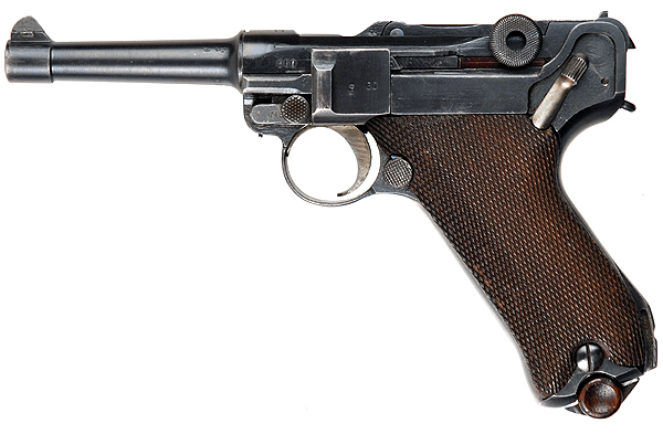 Luger P08 - 9x19mm.
