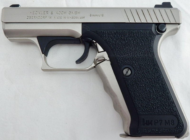 File:Nickel HKP7M8 pistol right.jpg