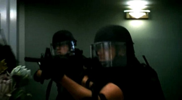 Policemen-M16-LfK.jpg