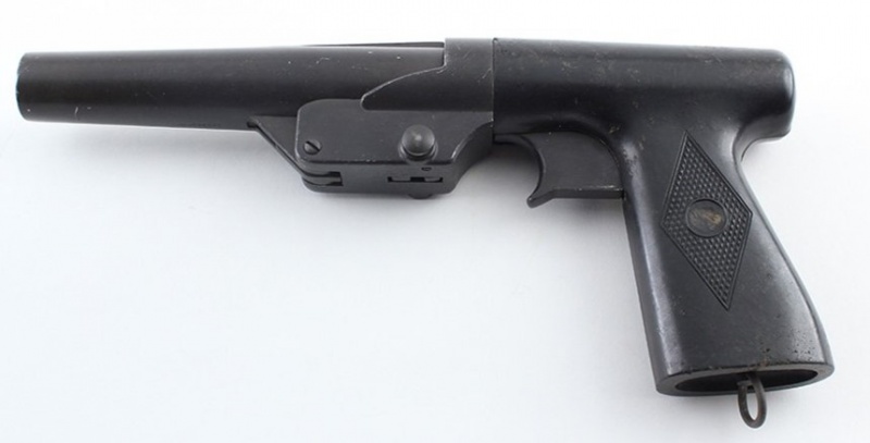File:Sedgley signal pistol Mark 5.jpg