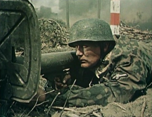 SS soldier-Panzerschreck.jpg