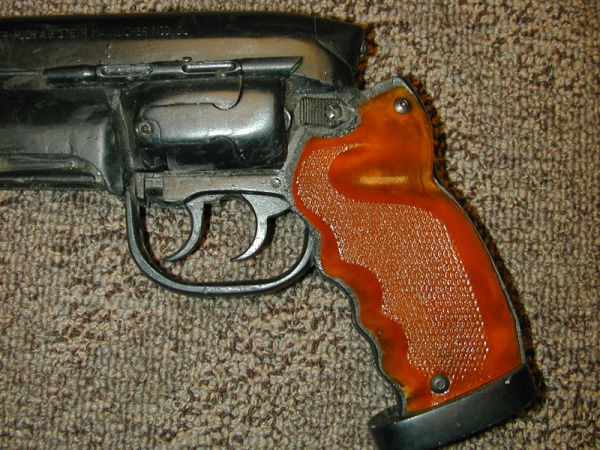 Stunt pistol 3.jpg