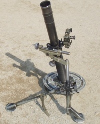 410px-81mmMORT L16.jpg